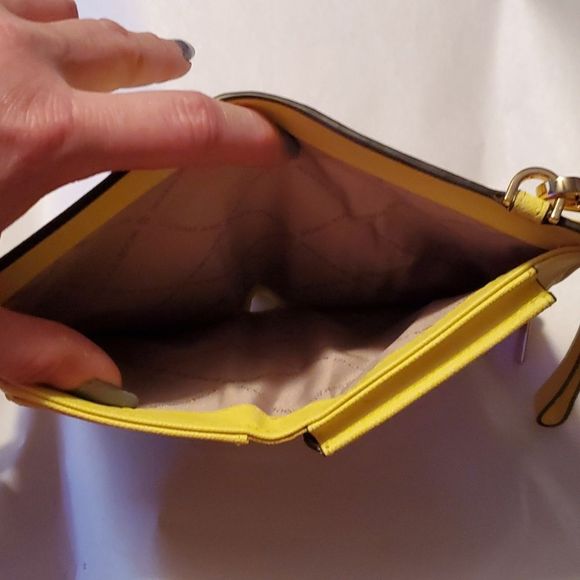 NEW Michael Kors Jet Set Large Double Zip Wallet Wristlet in Buttercup Yellow - Picture 8 of 12